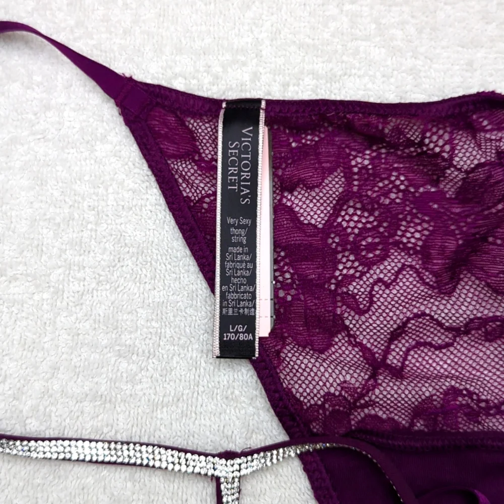 Very Sexy Shine Strap Lace V-String Panty - Grapesoda Purple - Picture 2 of 3